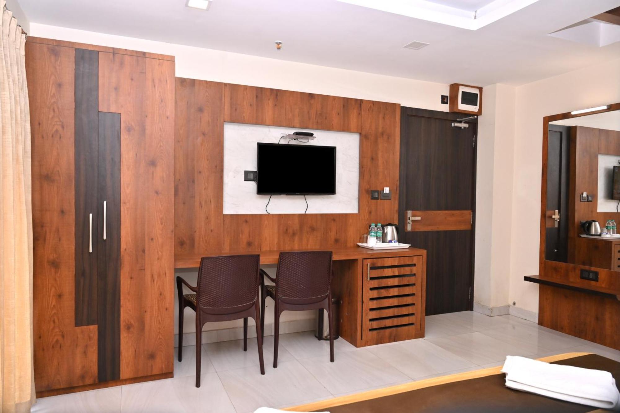 Hotel Silver Land New Digha With Rooftop Pool Extérieur photo